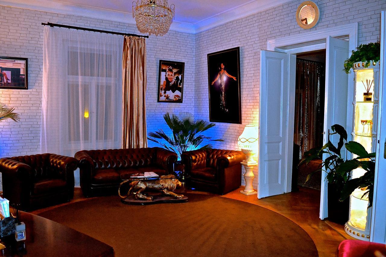 Luxury Versace