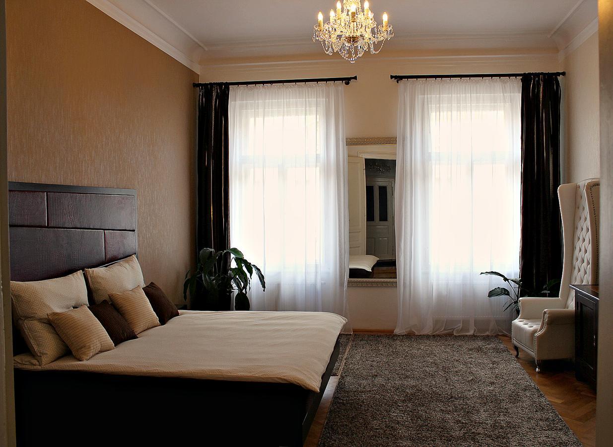 Luxury Versace Prag