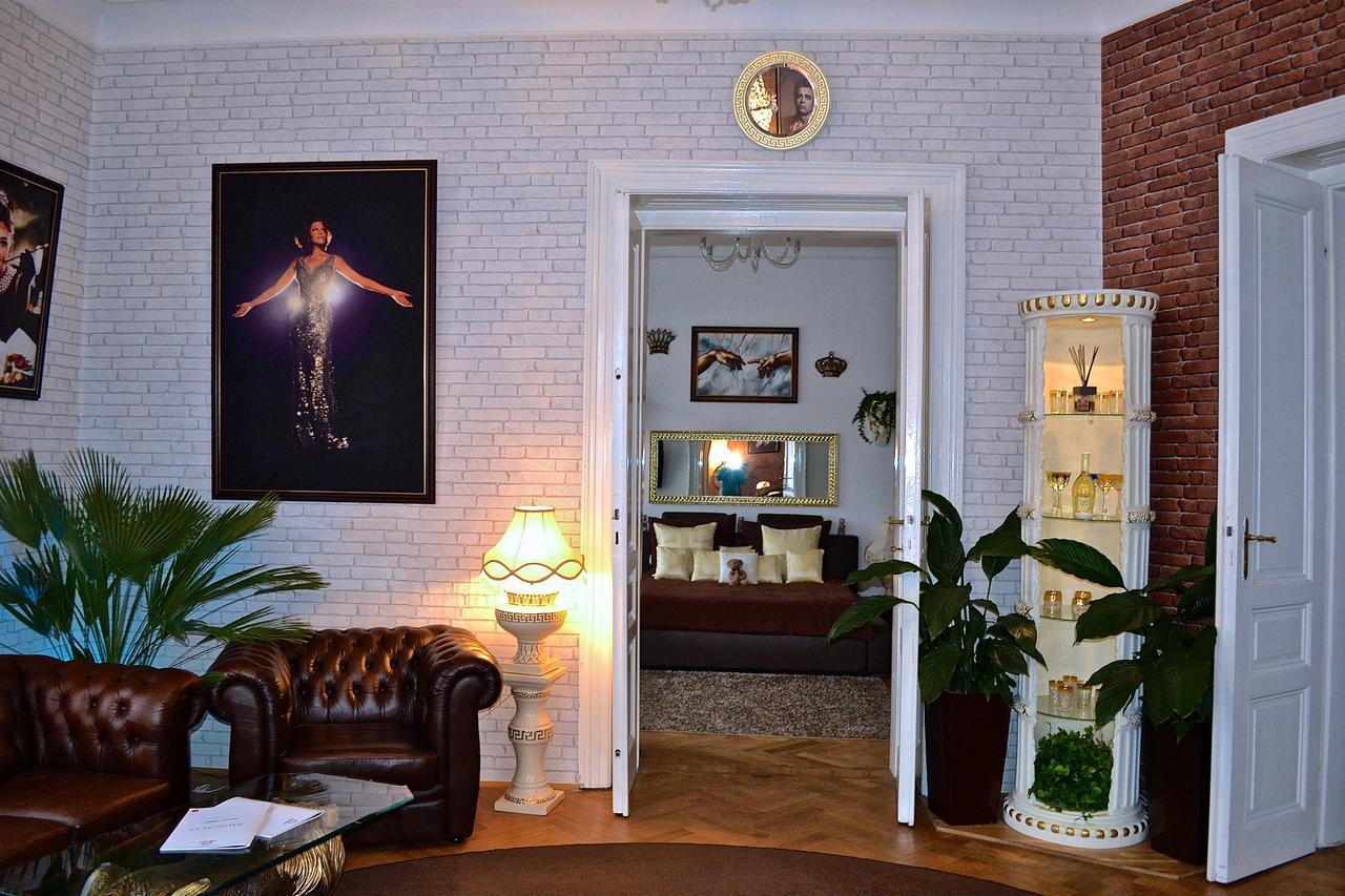Luxury Versace Prag