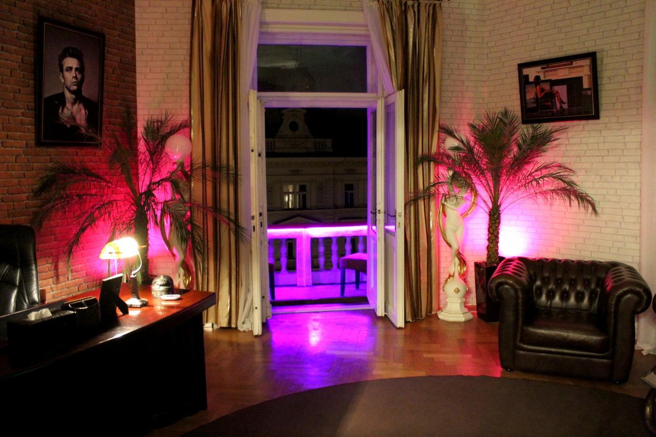 Apartment Luxury Versace Prag