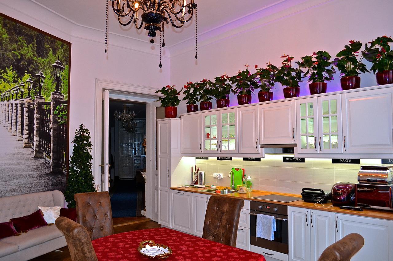 Apartment Luxury Versace