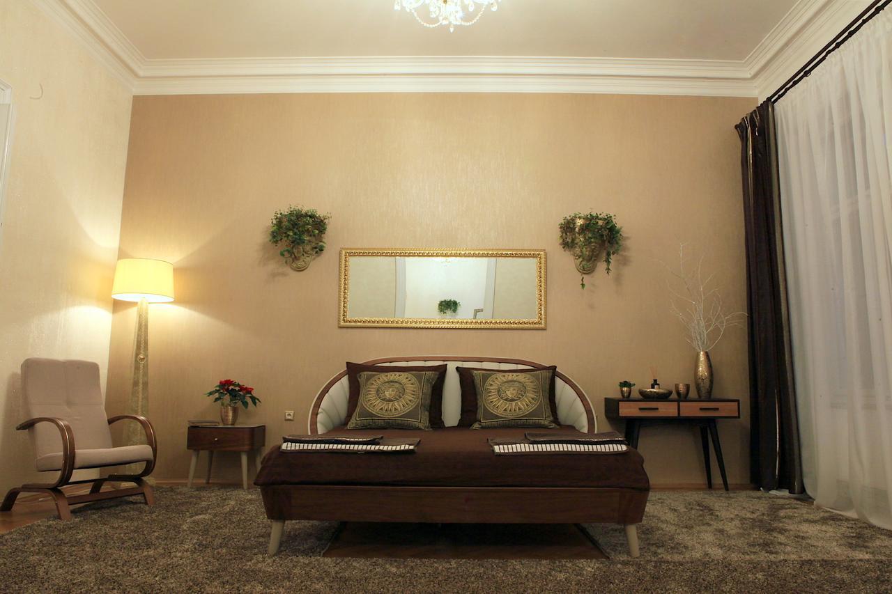 Luxury Versace Apartment Prag